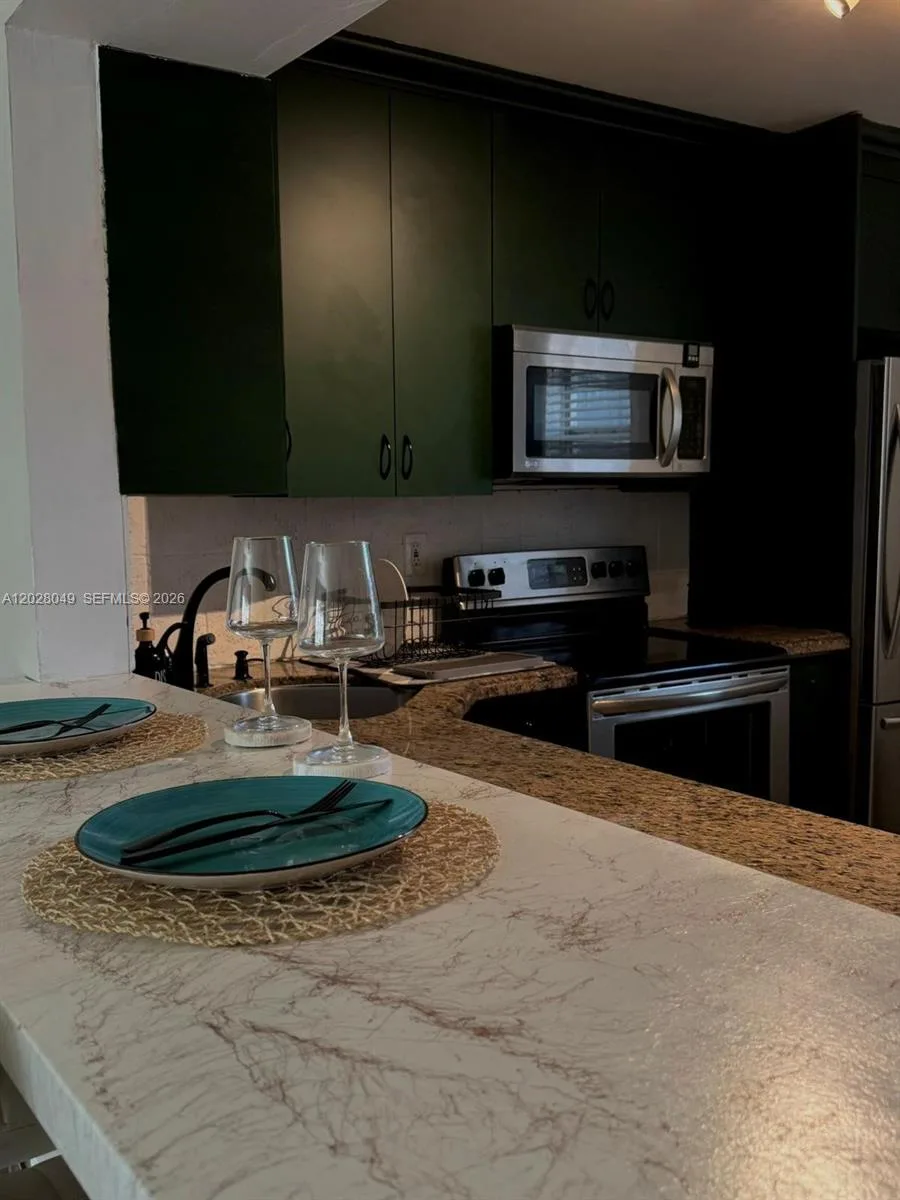 1530 NE 191st St # 241, Miami, FL 33179 photo 6