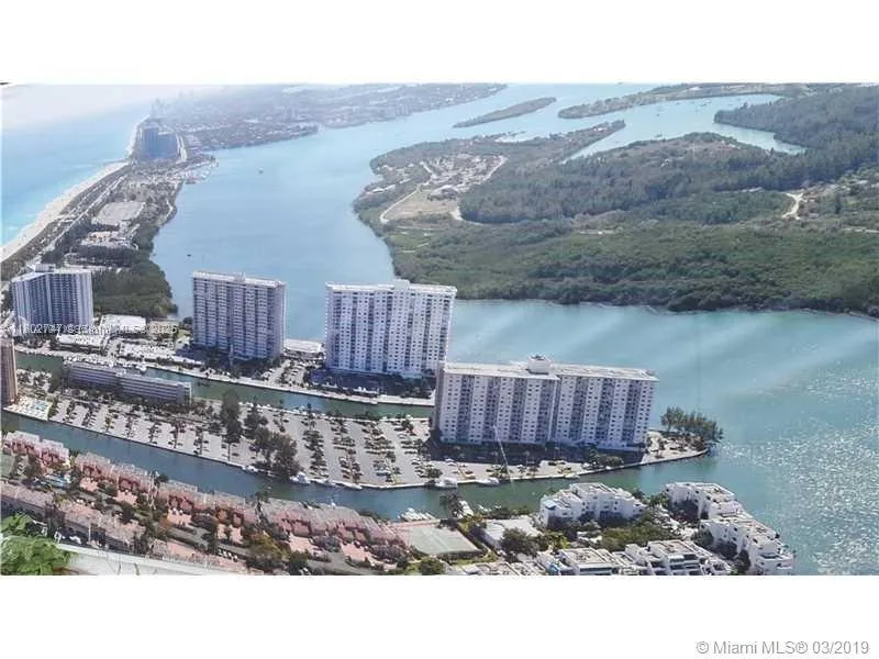 300 Bayview Dr # 2105, Sunny Isles Beach, FL 33160