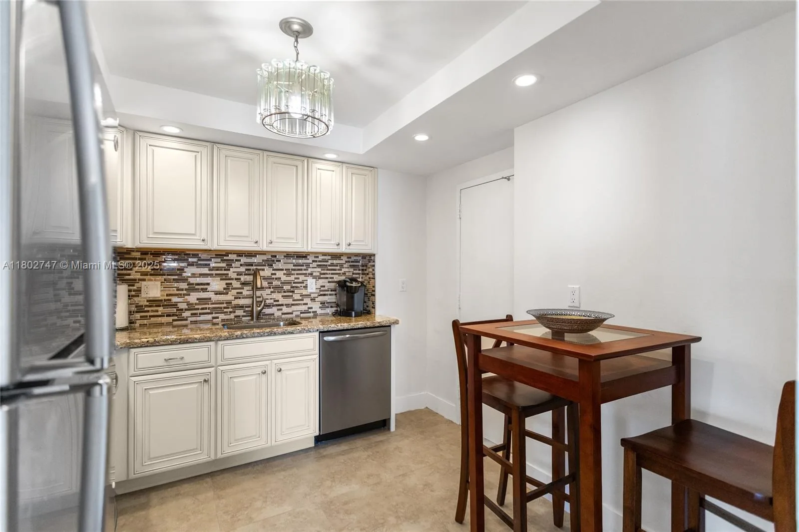 300 Bayview Dr # 2105, Sunny Isles Beach, FL 33160 photo 13