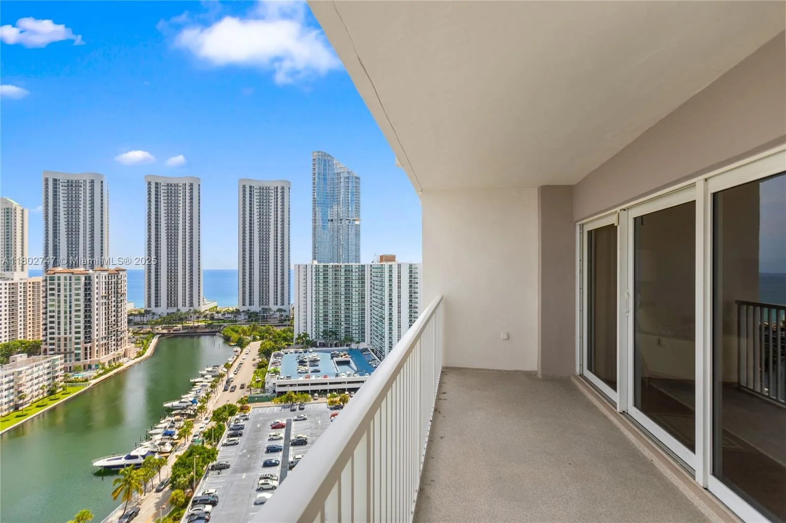 300 Bayview Dr # 2105, Sunny Isles Beach, FL 33160 photo 3