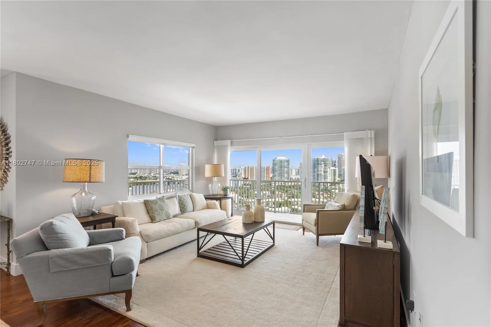 300 Bayview Dr # 2105, Sunny Isles Beach, FL 33160 photo 8
