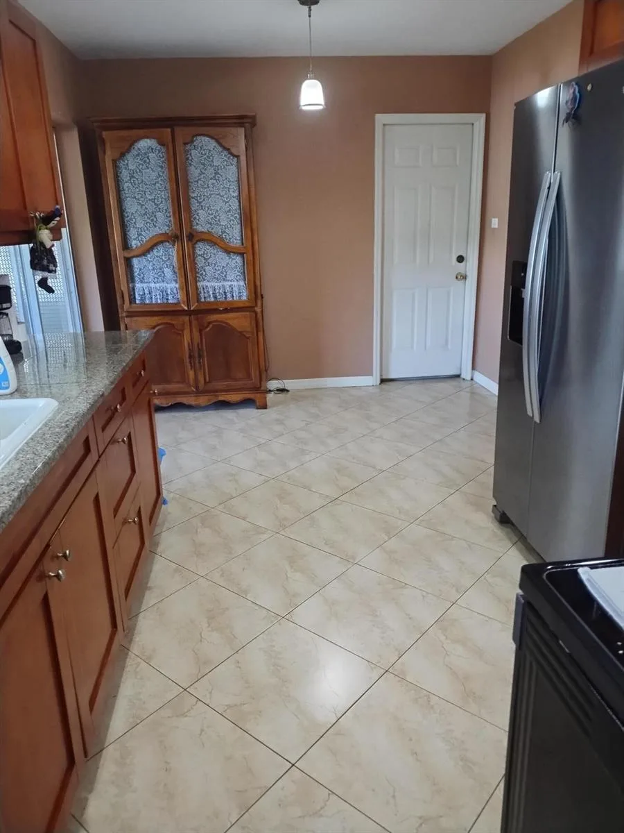 6810 NW 75th Street, Tamarac, FL 33321 photo 6
