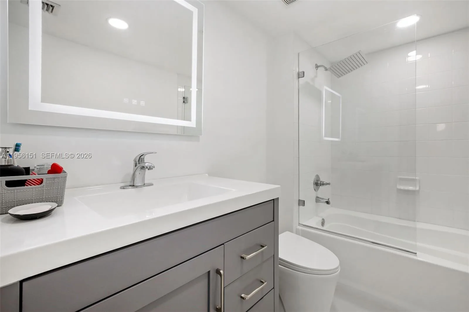1155 Brickell Bay Dr # 1806, Miami, FL 33131 photo 12