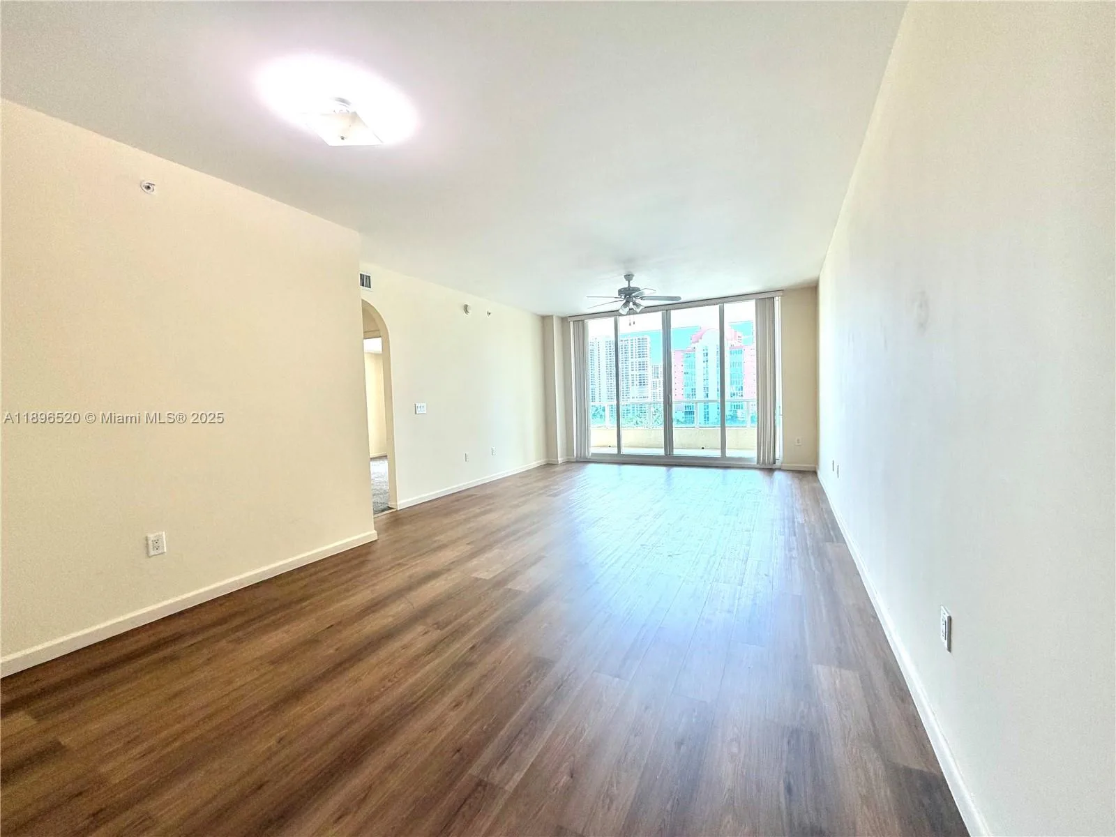 3340 NE 190th St # 1002, Aventura, FL 33180 photo 3