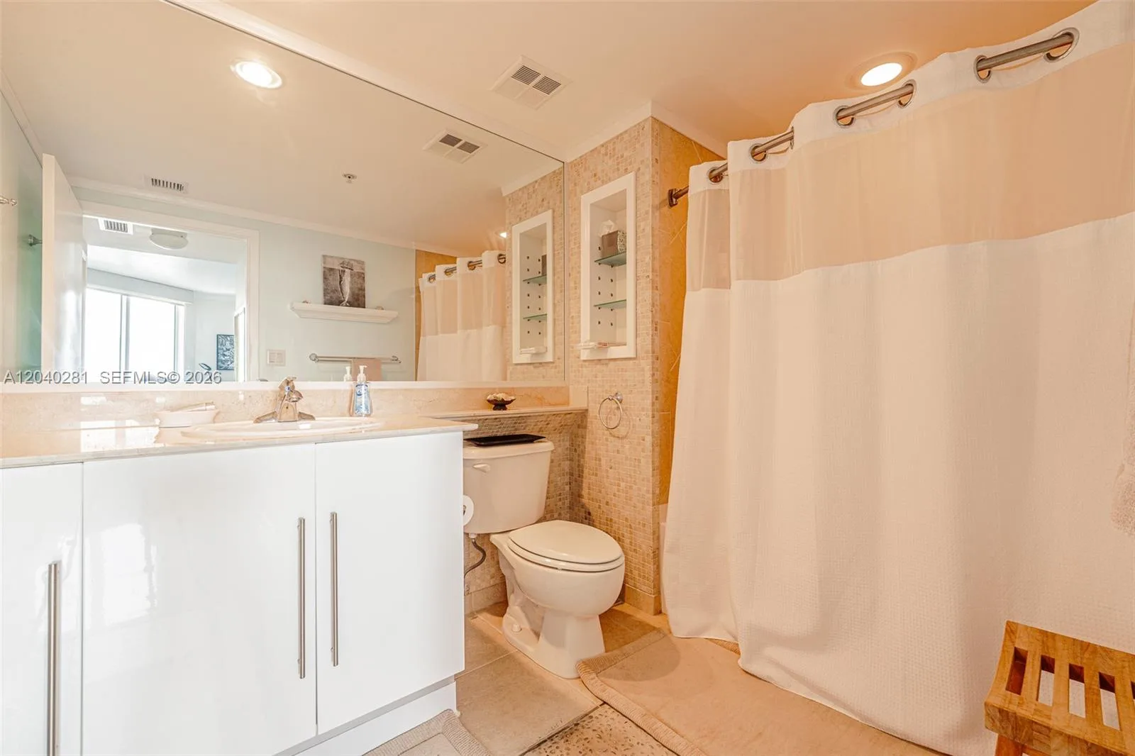 325 S Biscayne Blvd # 3821, Miami, FL 33131 photo 12
