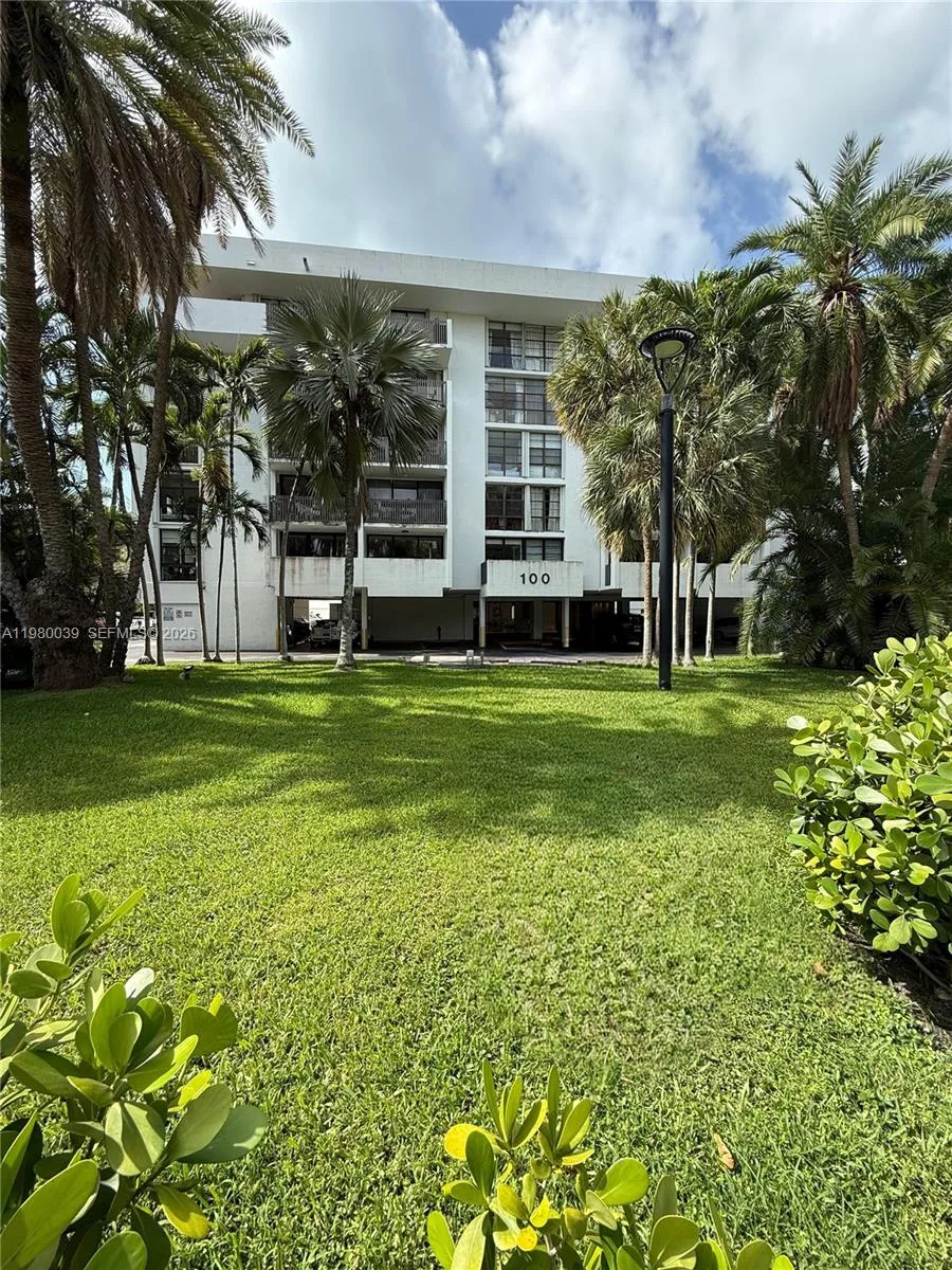 100 Ocean Lane Dr # 303, Key Biscayne, FL 33149