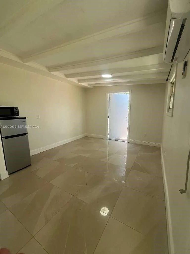 1629 NE 177 ST # 2, Miami, FL 33162 photo 2