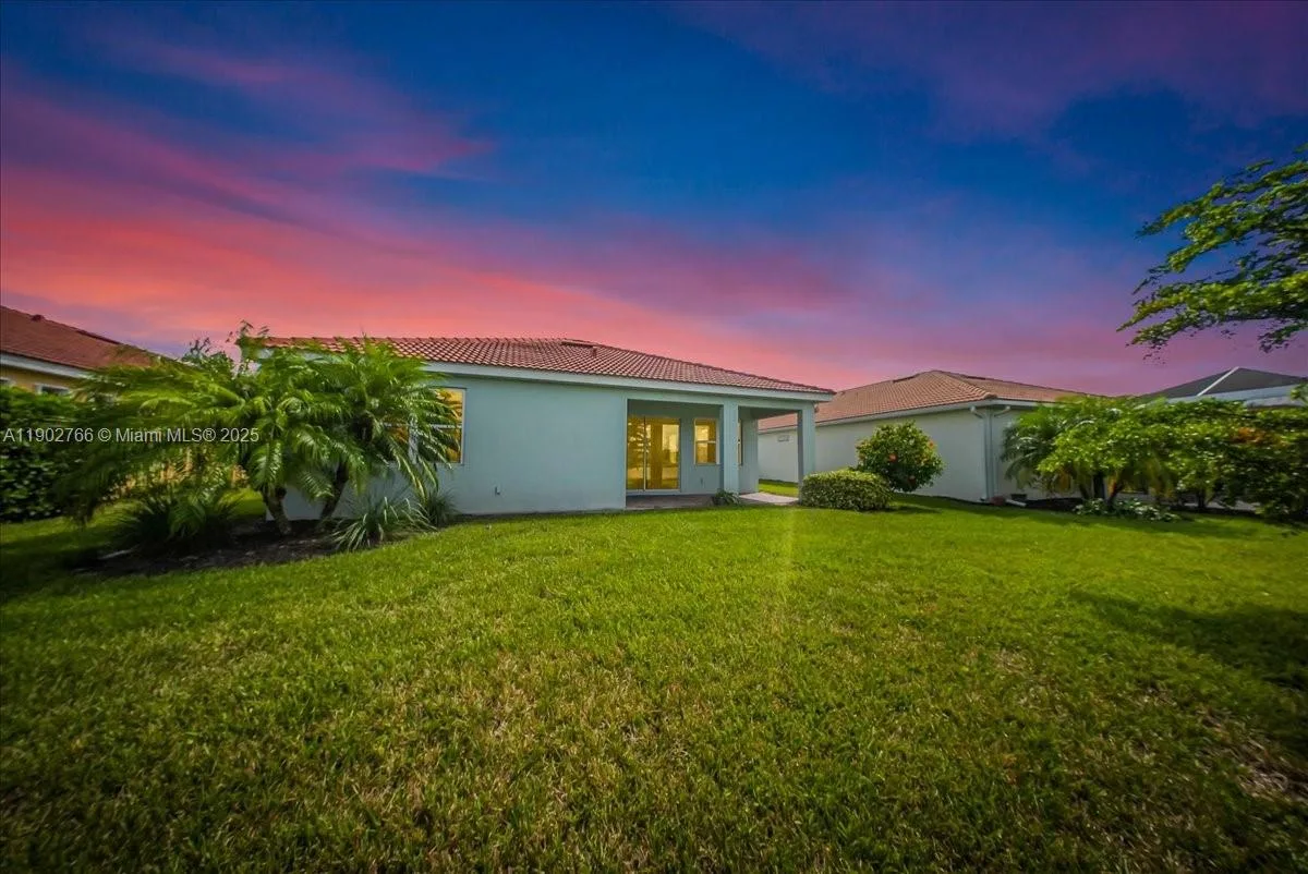 3348 Apple Blossom, Fort Myers, FL 33920 photo 2