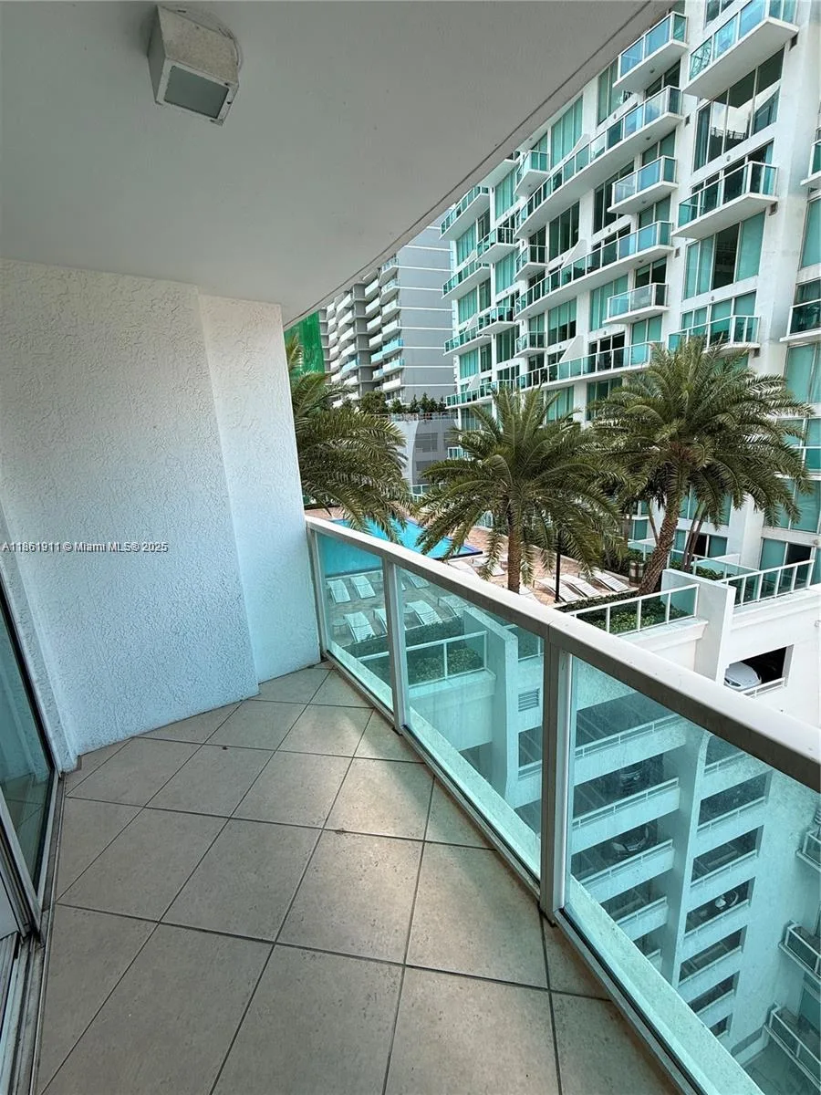 31 SE 5th # 1411, Miami, FL 33131 photo 4