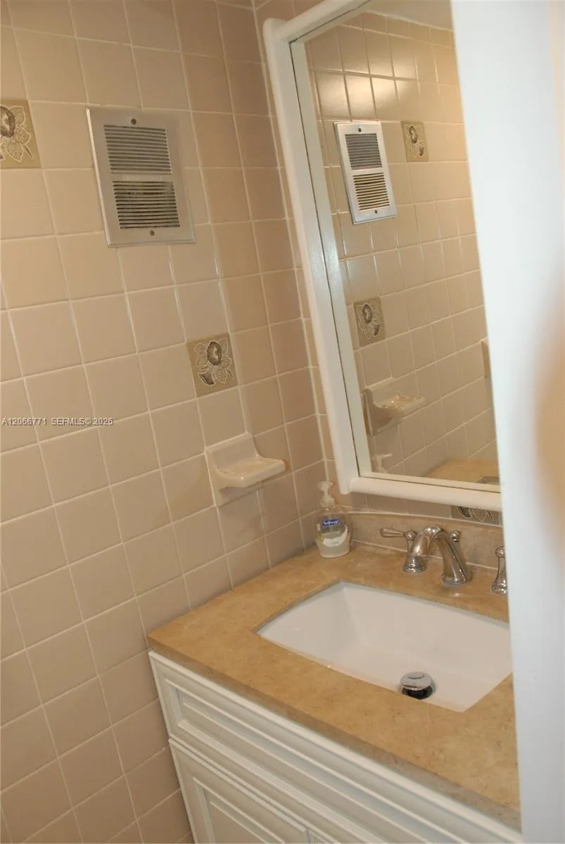 10907 N Kendall Dr # 416, Miami, FL 33176 photo 4