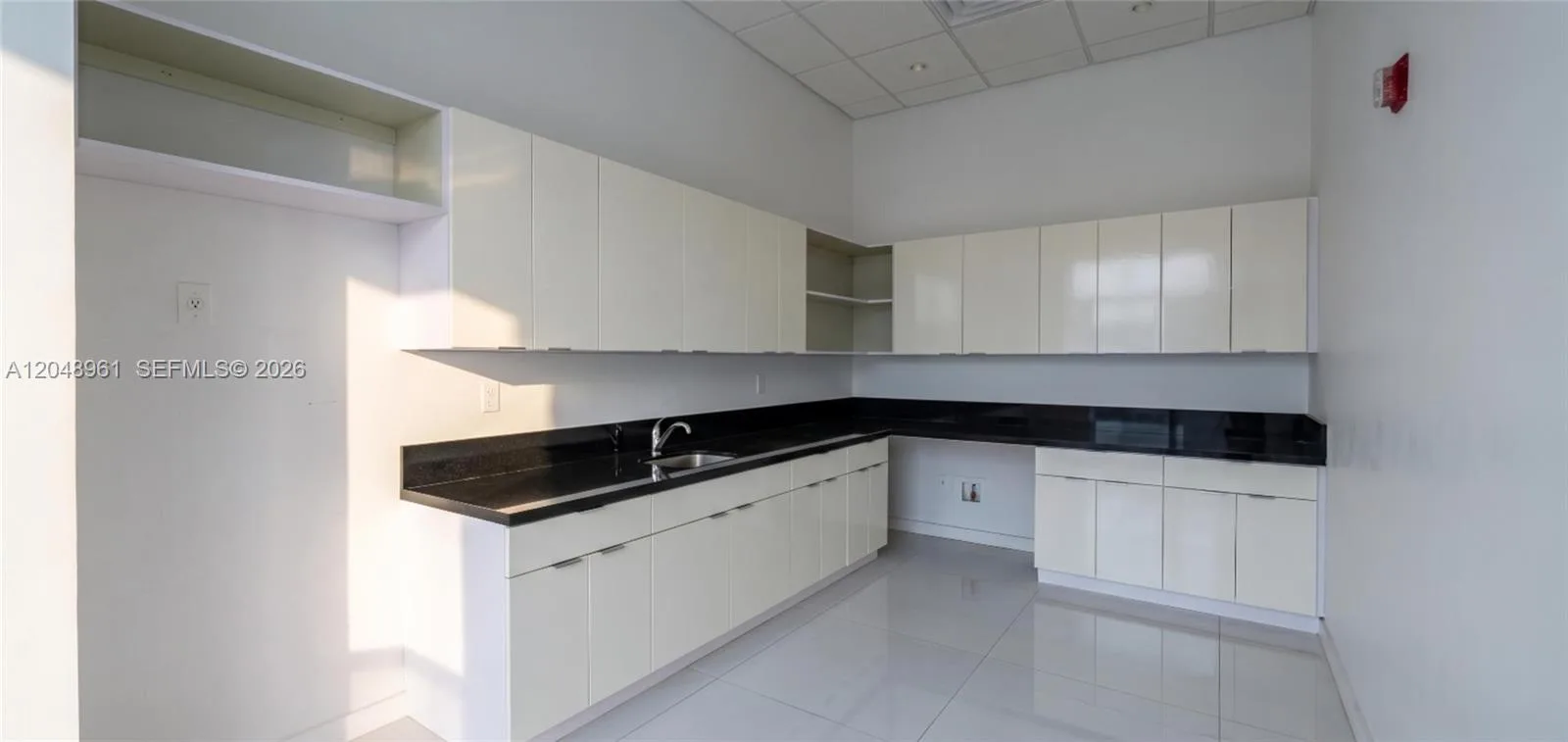 1200 Brickell Ave # 200C, Miami, FL 33131 photo 2