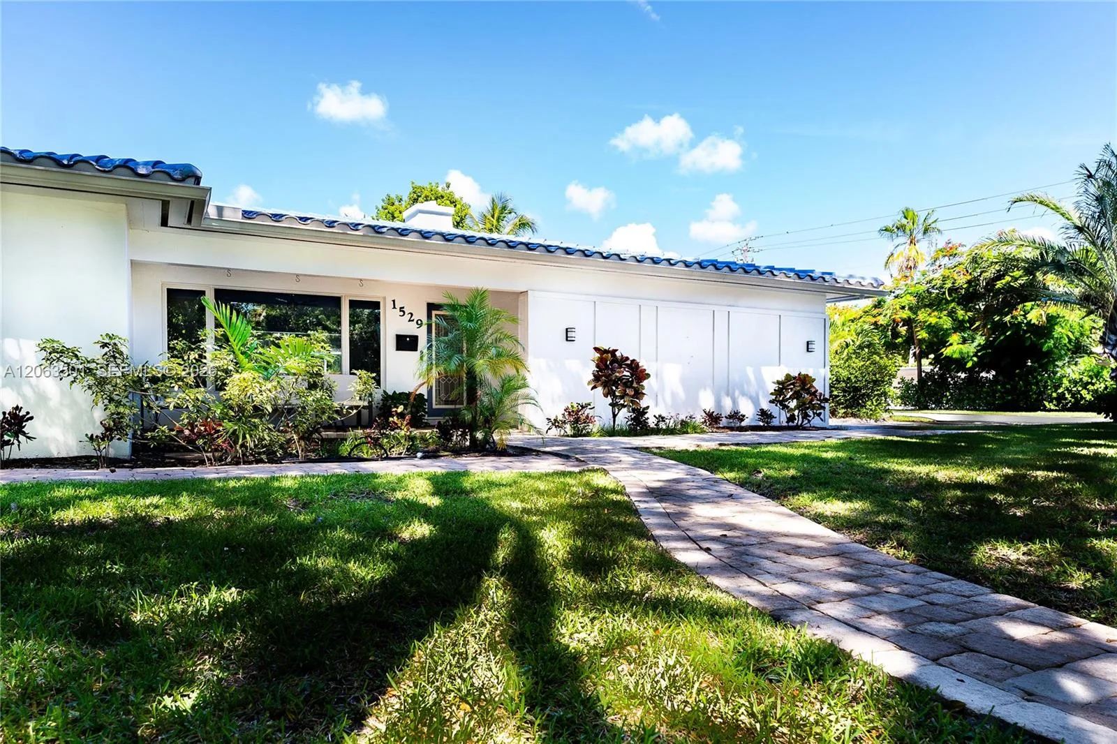1529 Bayview Dr, Fort Lauderdale, FL 33304 photo 3