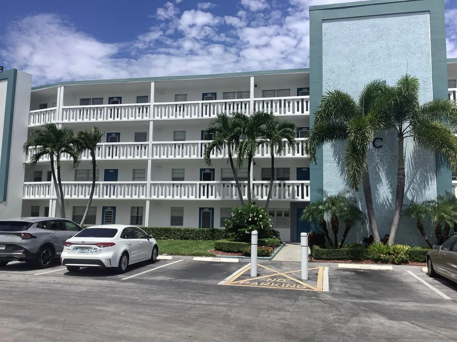 1045 EXETER C # 1045, Boca Raton, FL 33434