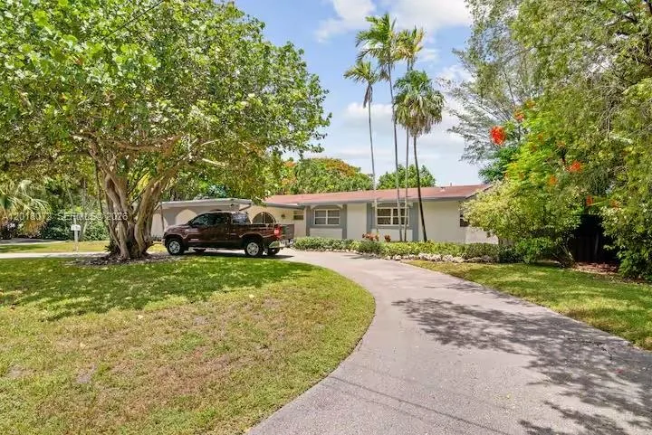 13325 SW 84th Ave, Pinecrest, FL 33156