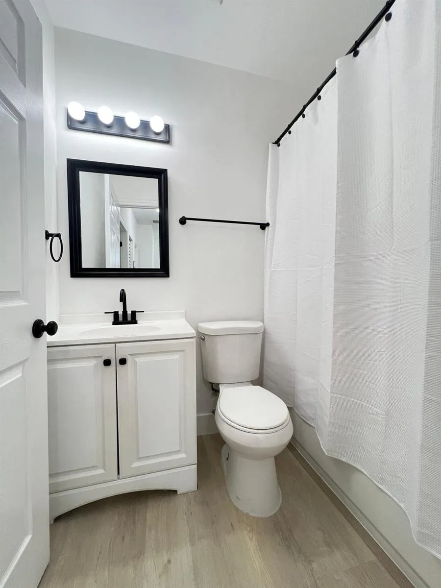 720 NW 61st Street # 10, Miami, FL 33127 photo 4