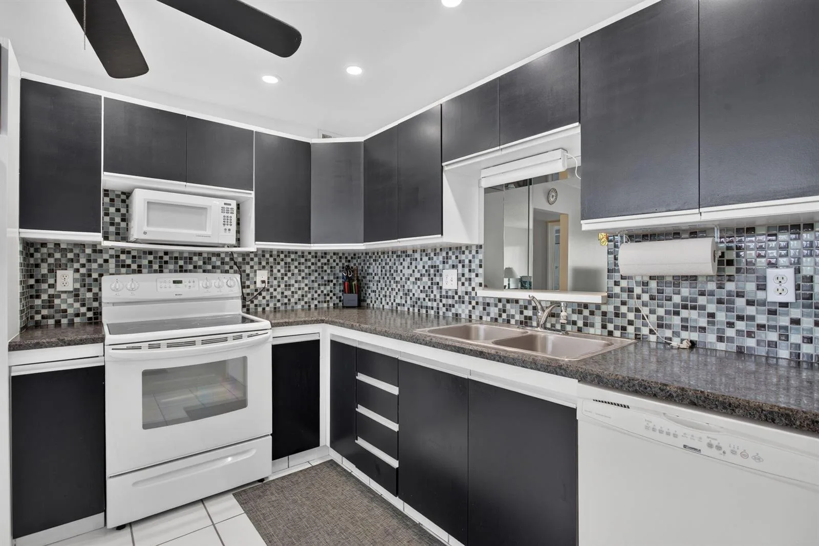 2301 LUCAYA Lane # D4, Coconut Creek, FL 33066 photo 3