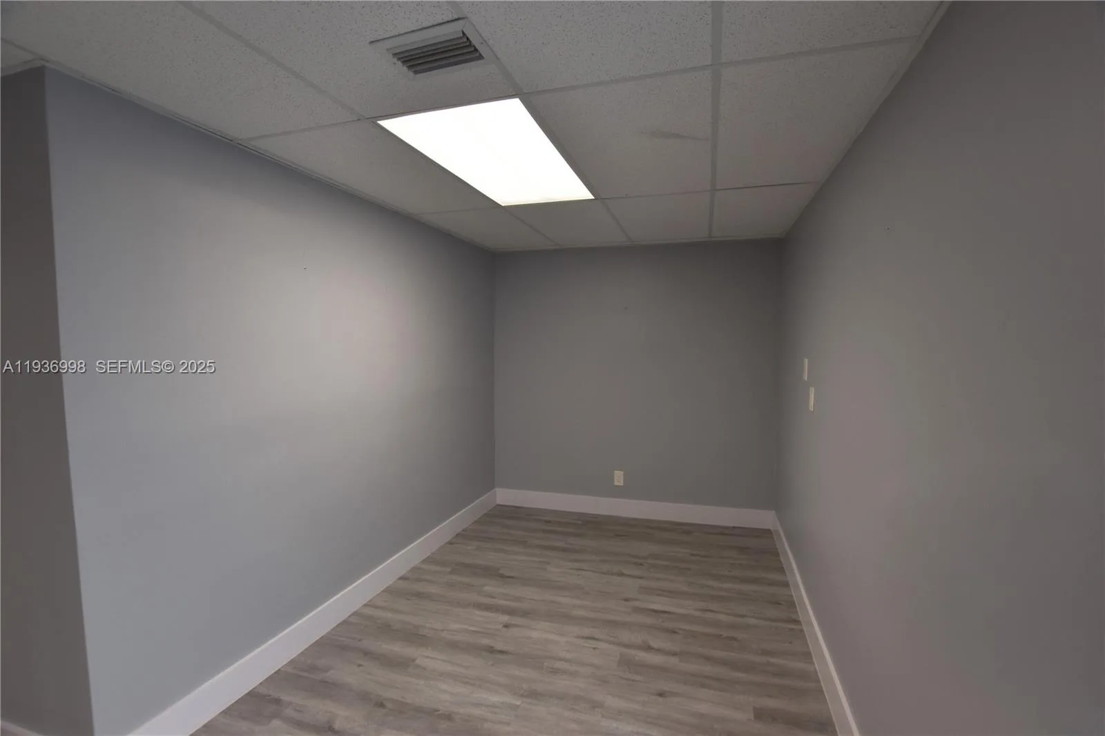3911 Hollywood Blvd # 106, Hollywood, FL 33021 photo 2
