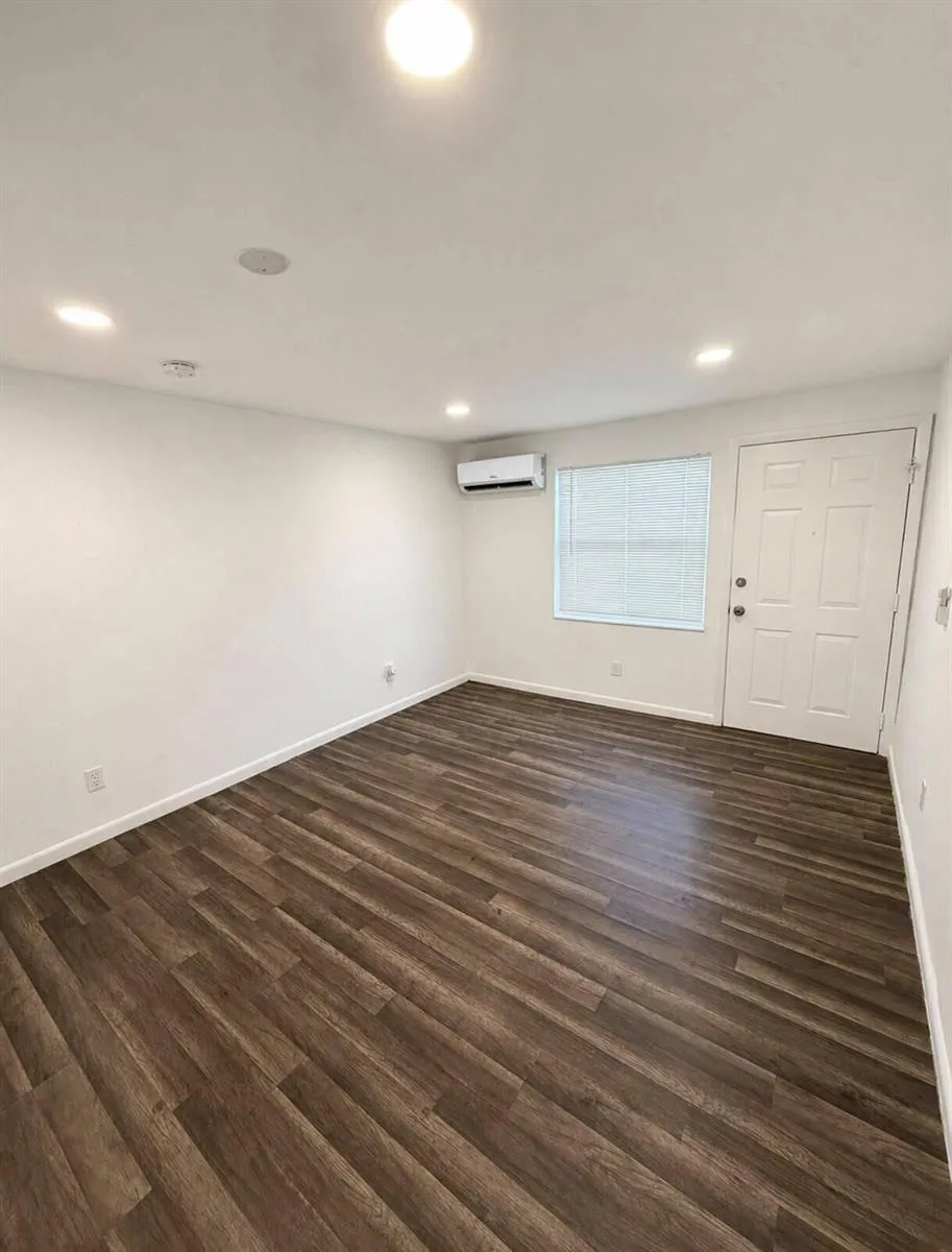 1725 NE 148TH Street # 2, Miami, FL 33181