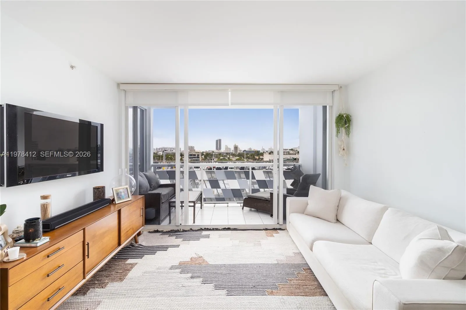 1800 Sunset Harbour Dr # 809, Miami Beach, FL 33139