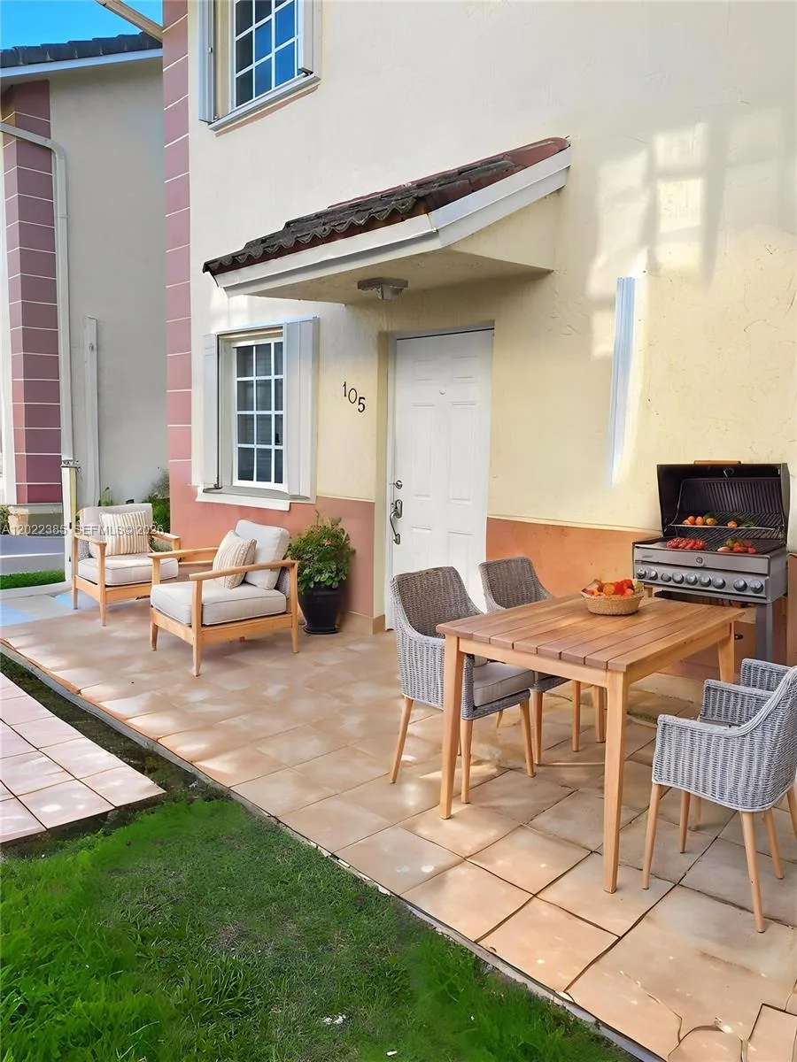 6763 NW 182nd St # 105, Hialeah, FL 33015
