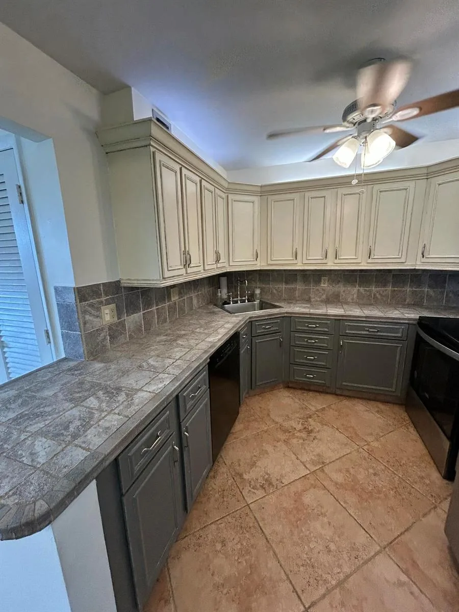 305 N Pompano Beach Boulevard # 205, Pompano Beach, FL 33062 photo 2