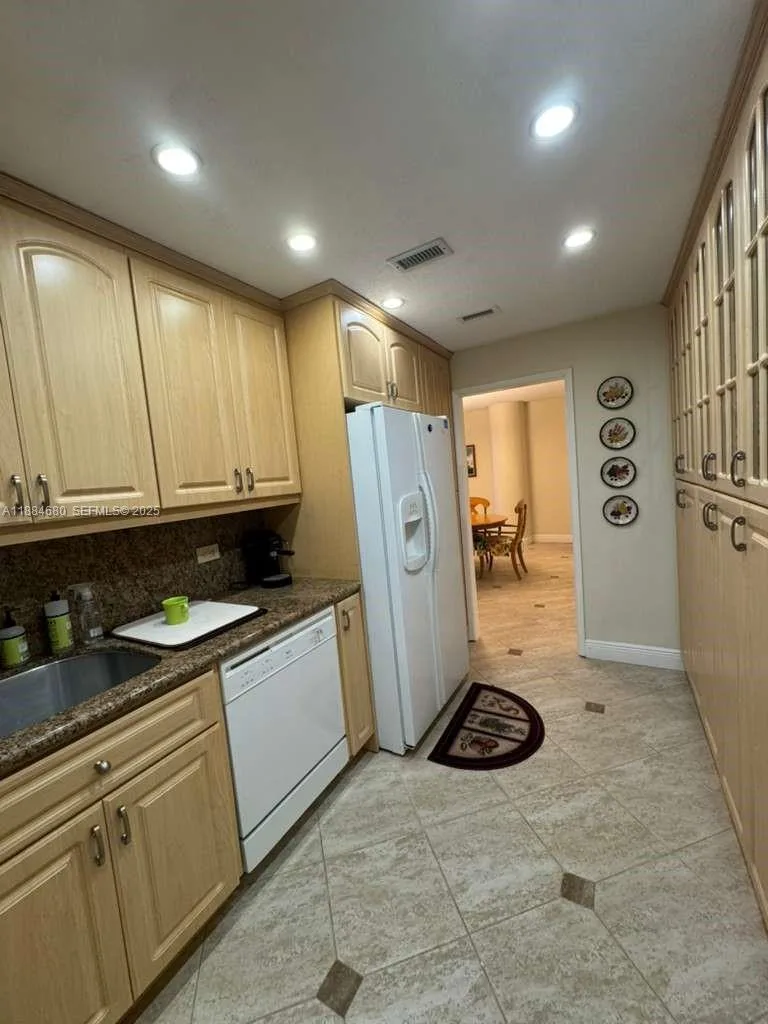 5005 Collins Ave # 714, Miami Beach, FL 33140 photo 6