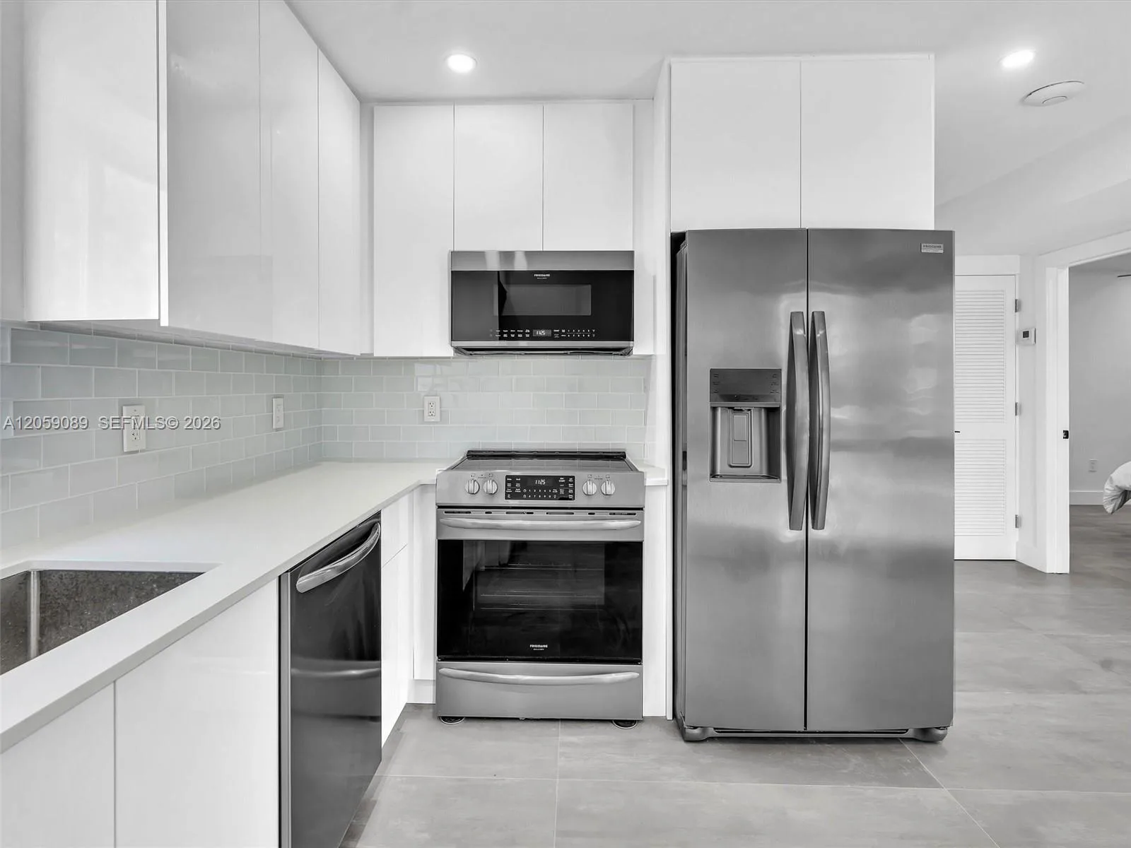 11900 N Bayshore Dr # 101, North Miami, FL 33181 photo 7