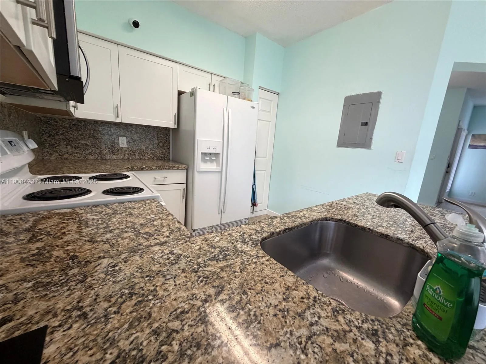810 NE 212th Ter # 2, Miami, FL 33179 photo 10