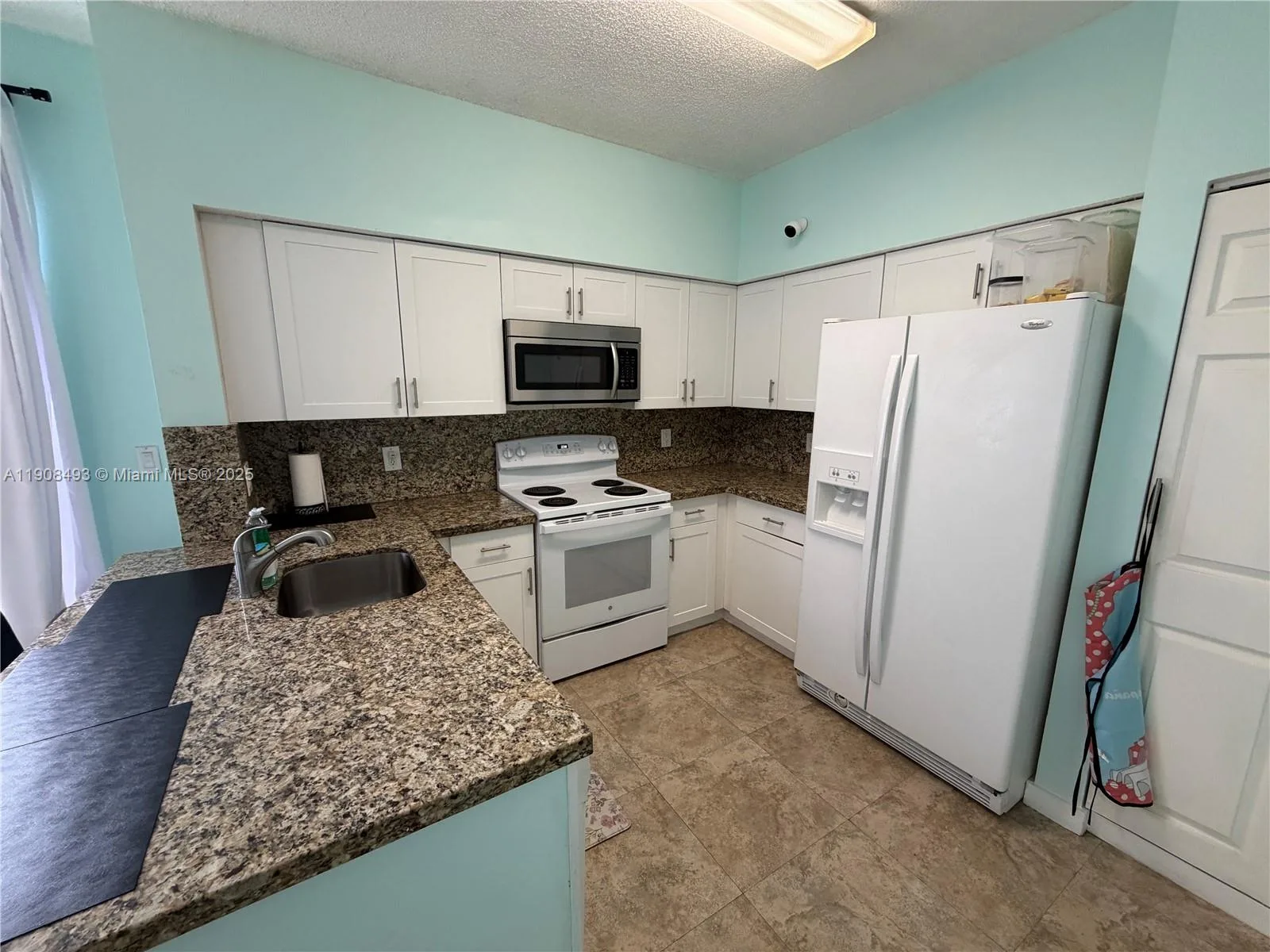 810 NE 212th Ter # 2, Miami, FL 33179 photo 11