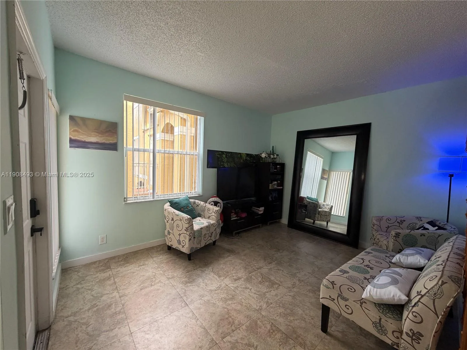 810 NE 212th Ter # 2, Miami, FL 33179 photo 6