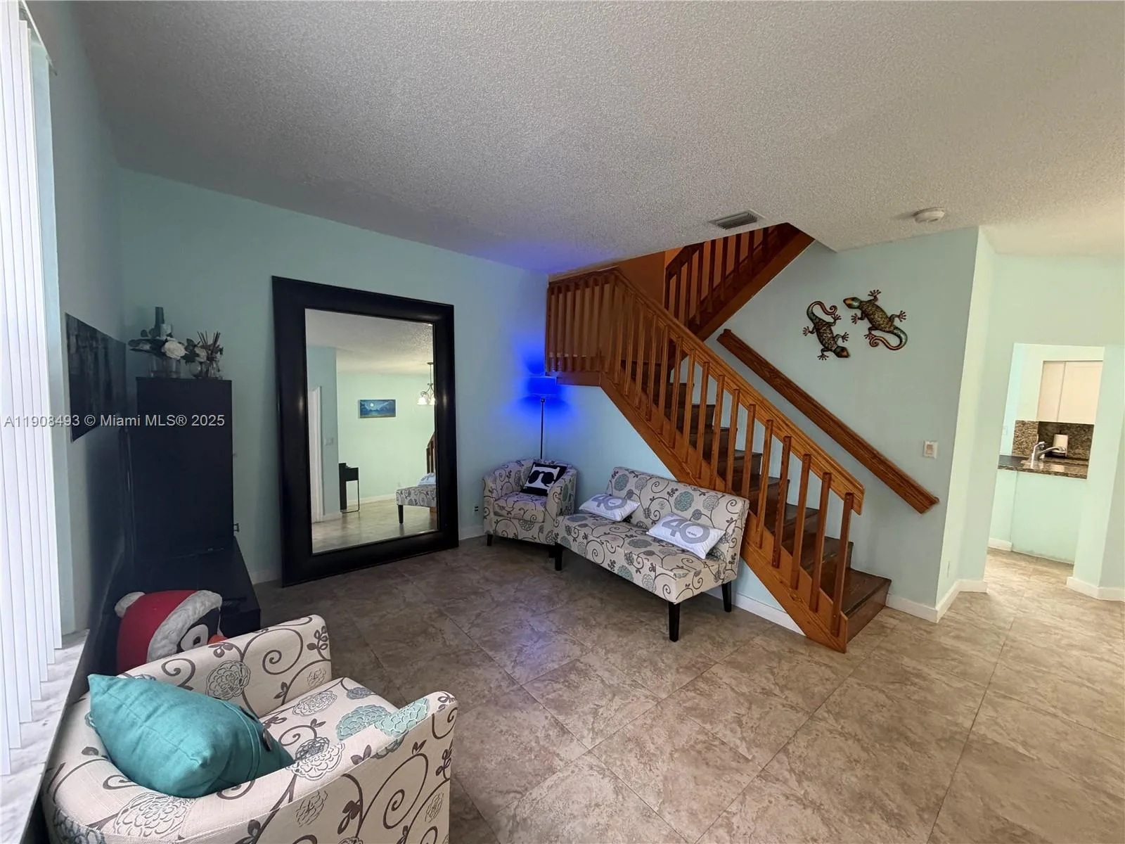 810 NE 212th Ter # 2, Miami, FL 33179 photo 7