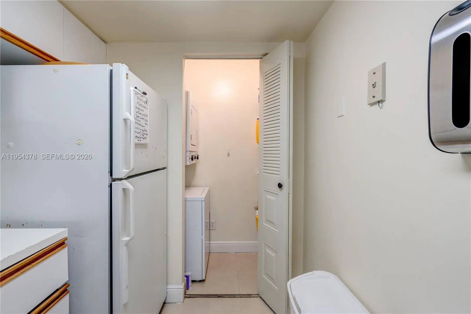 770 CLAUGHTON ISLAND DR # 811, Miami, FL 33131 photo 13