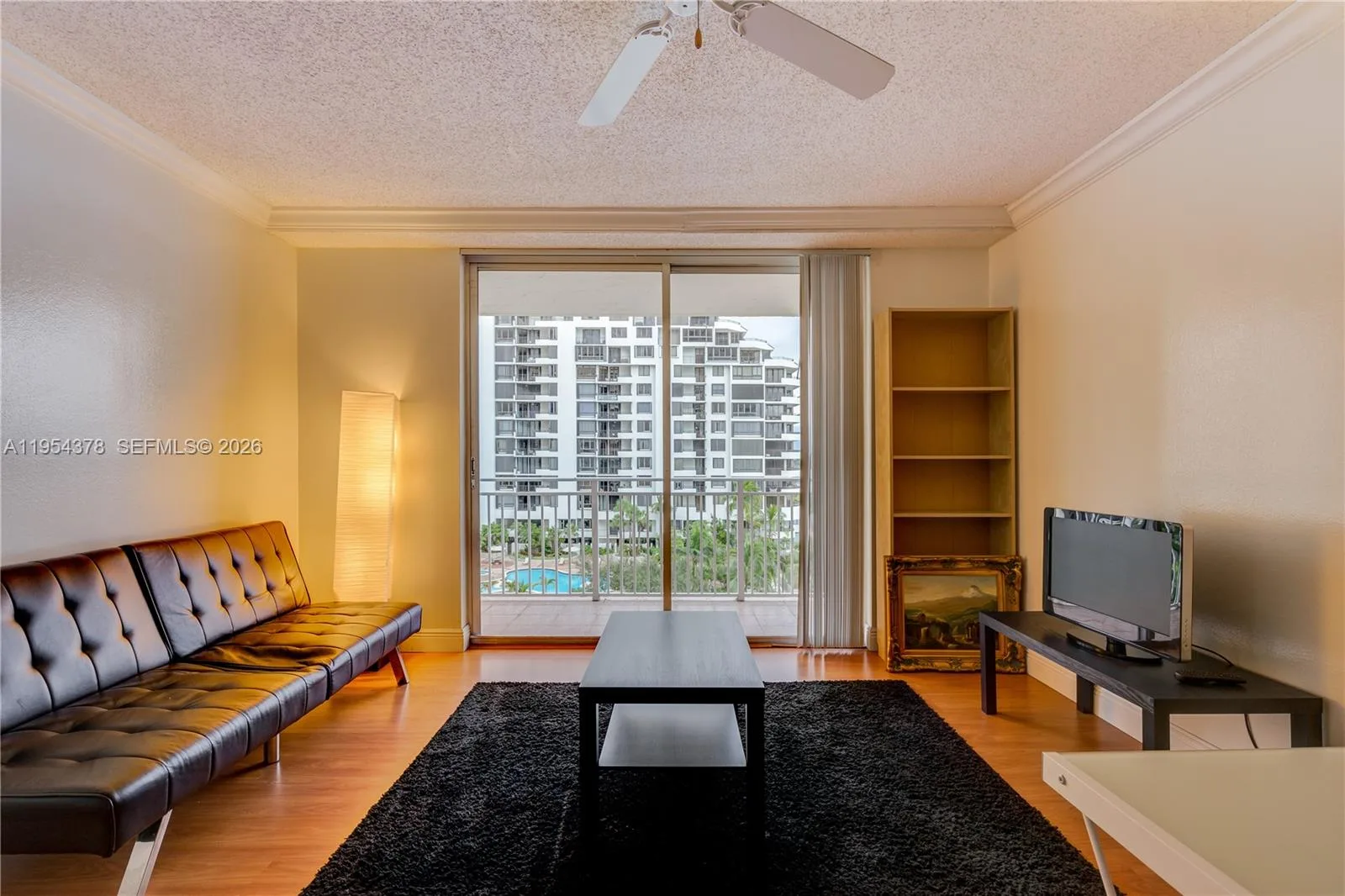 770 CLAUGHTON ISLAND DR # 811, Miami, FL 33131 photo 2