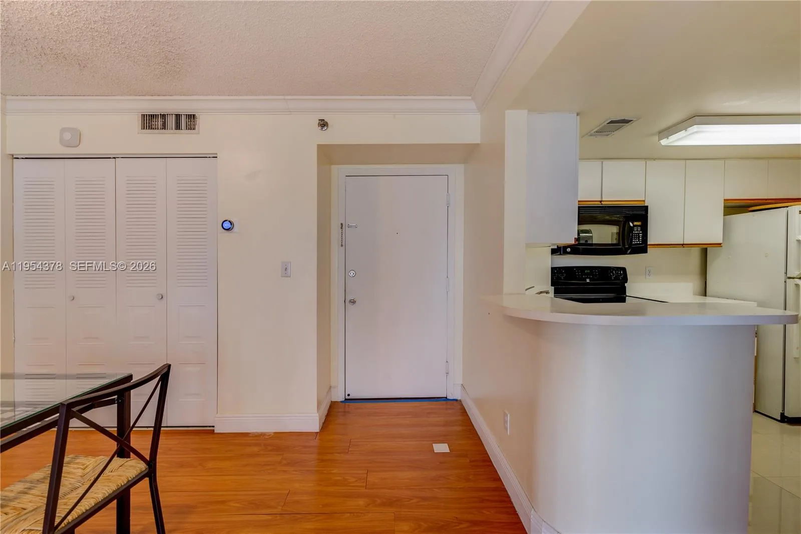 770 CLAUGHTON ISLAND DR # 811, Miami, FL 33131 photo 7