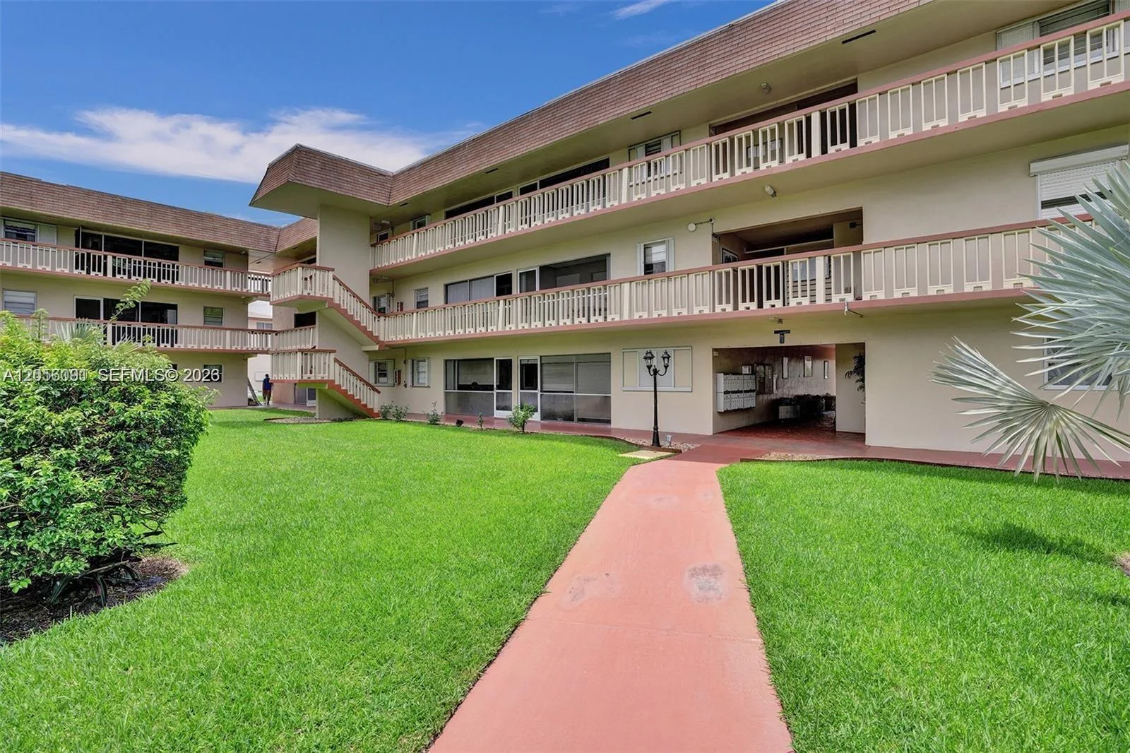 5300 Washington St # T220, Hollywood, FL 33021