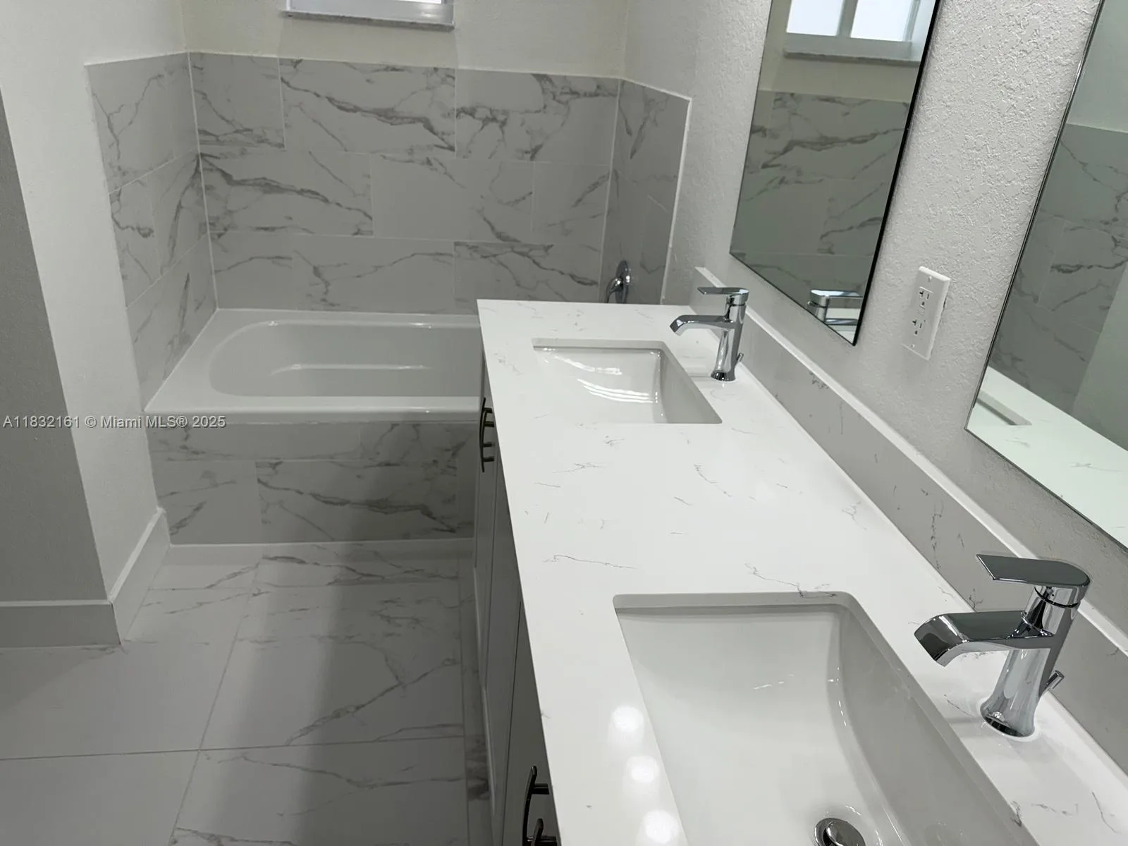 1828 NE 1st St, Homestead, FL 33033 photo 10
