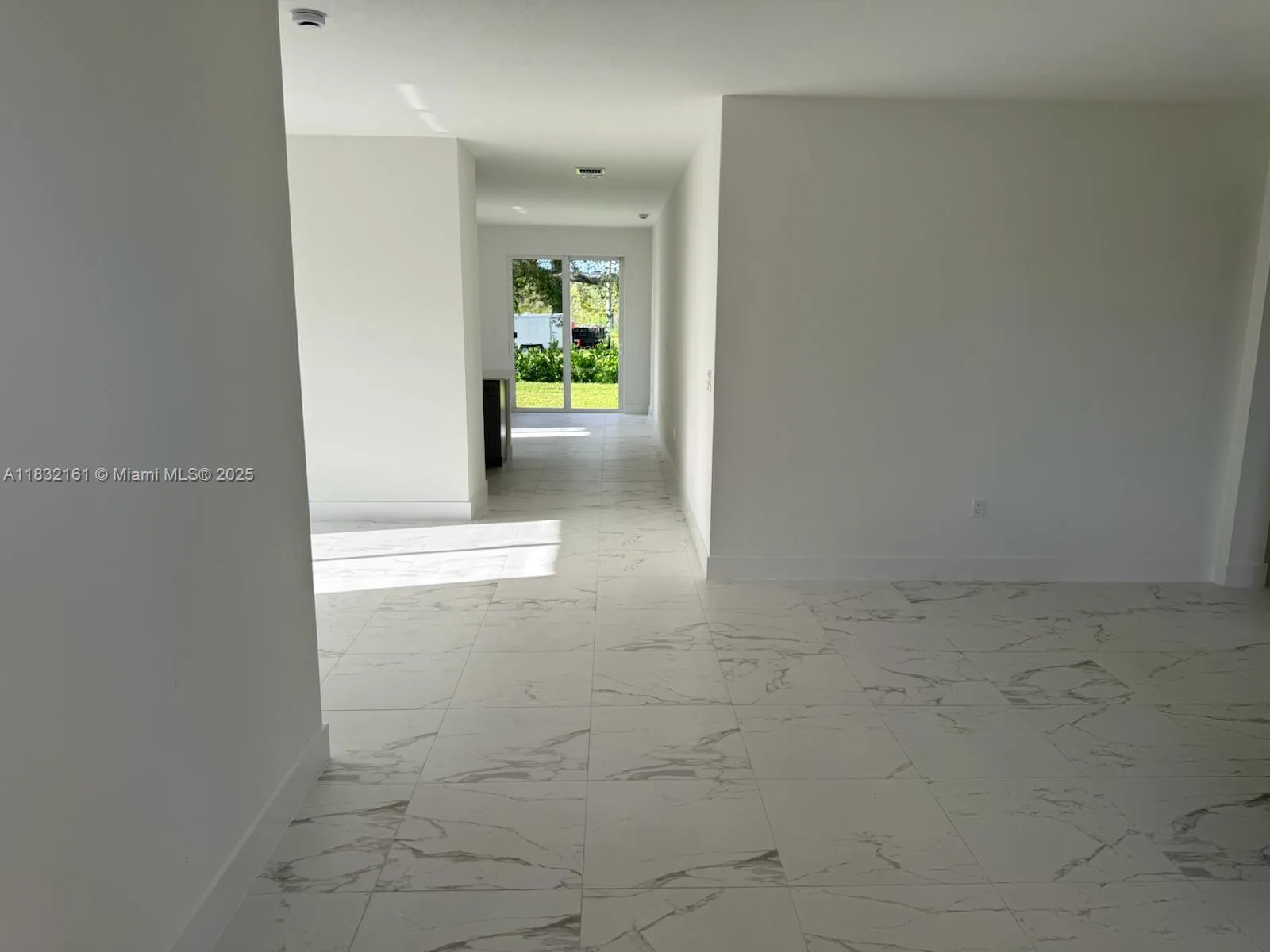 1828 NE 1st St, Homestead, FL 33033 photo 4