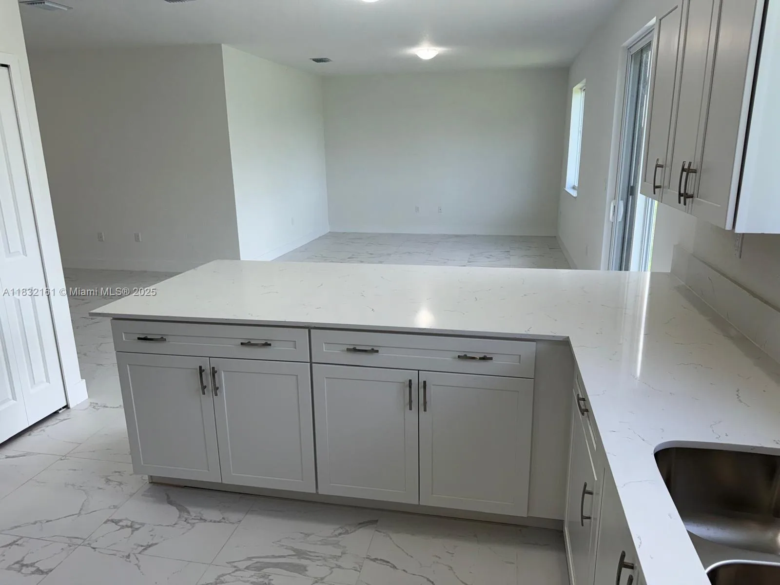 1828 NE 1st St, Homestead, FL 33033 photo 7