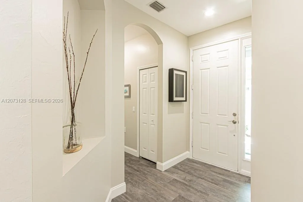10545 Avila Cir, Fort Myers, FL 33913 photo 6