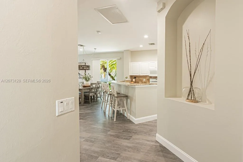 10545 Avila Cir, Fort Myers, FL 33913 photo 7