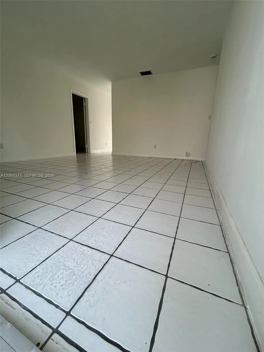 4252 NW 3rd St # 4252, Miami, FL 33126 photo 11