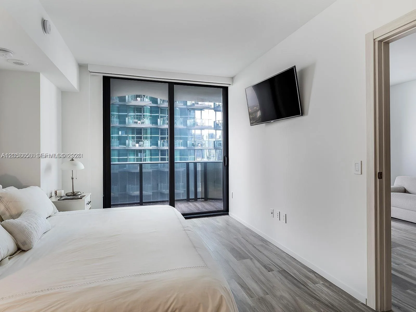 801 S Miami Ave # 2706, Miami, FL 33130 photo 2