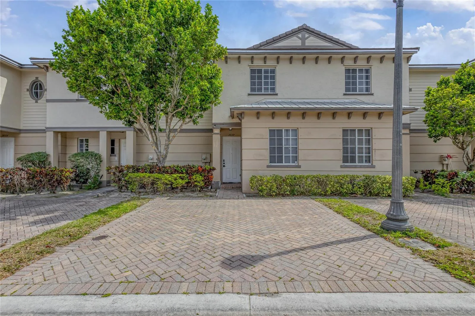 2037 Nassau Drive # 2037, Riviera Beach, FL 33404