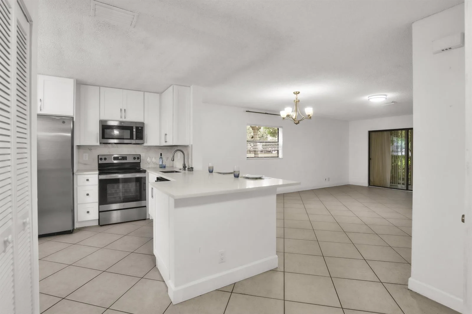 2112 NW 45th Avenue, Coconut Creek, FL 33066 photo 2