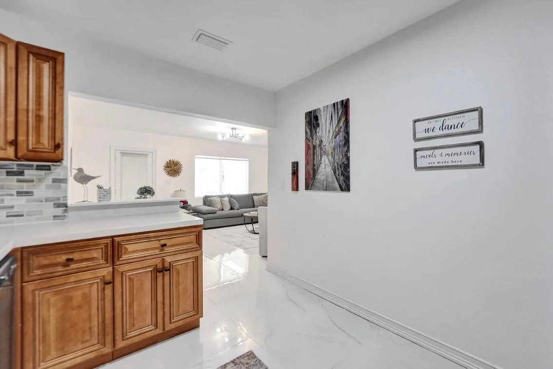 2001 Washington Street, Hollywood, FL 33020 photo 7