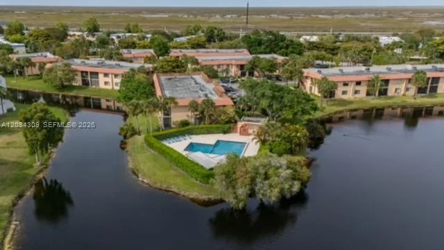 182 Lakeview Dr # 204, Weston, FL 33326