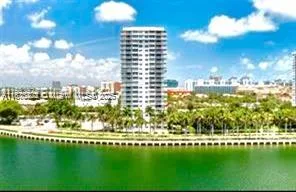 2851 NE 183rd St # 802E, Aventura, FL 33160