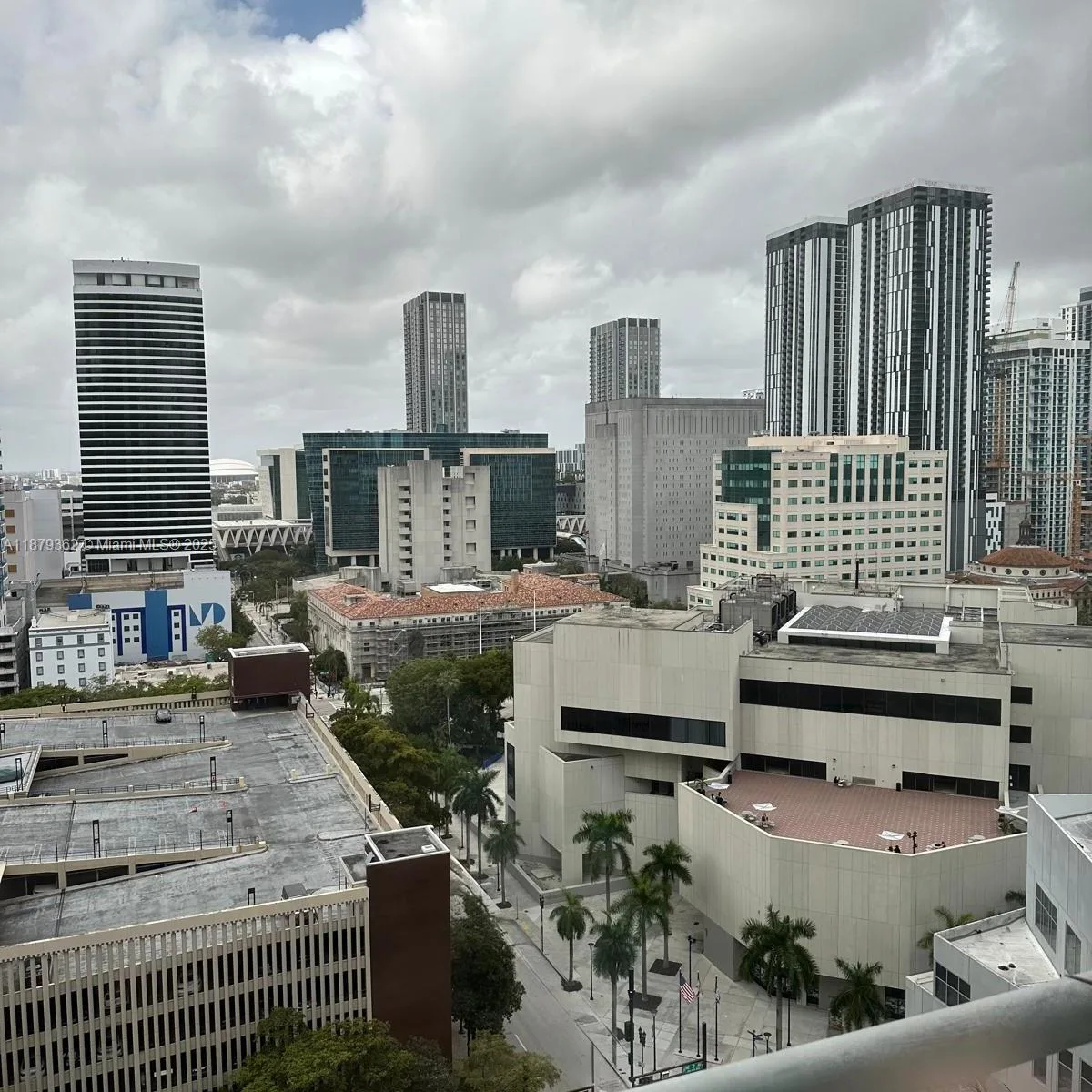 234 NE 3rd St # 1805, Miami, FL 33132 photo 11