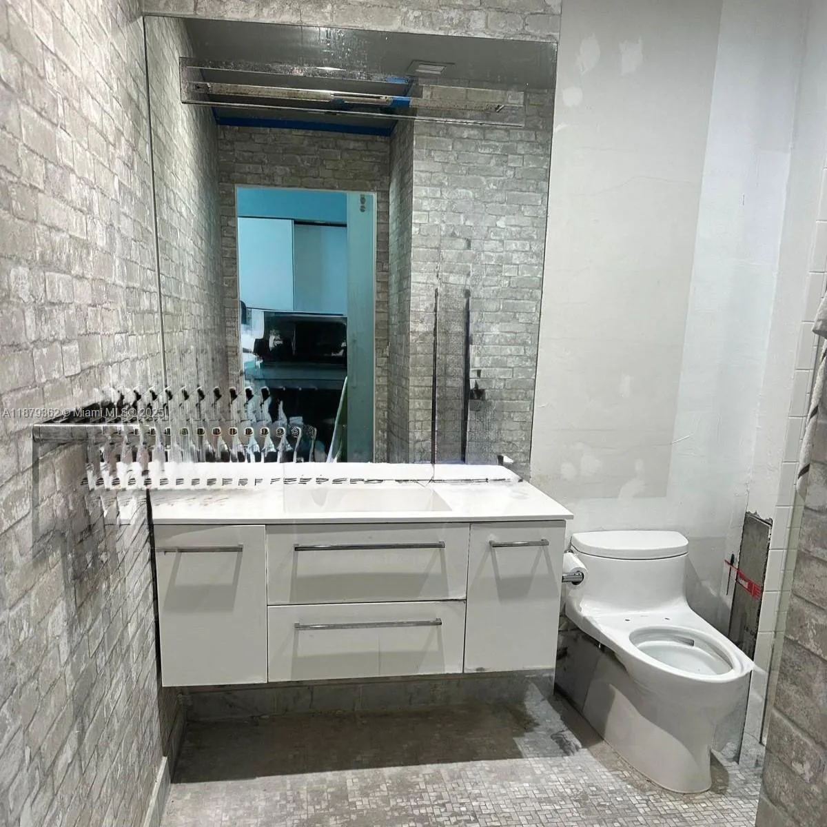 234 NE 3rd St # 1805, Miami, FL 33132 photo 8