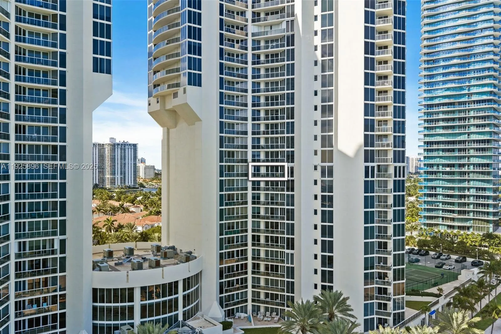 19333 E Collins Ave # 1402, Sunny Isles Beach, FL 33160 photo 4